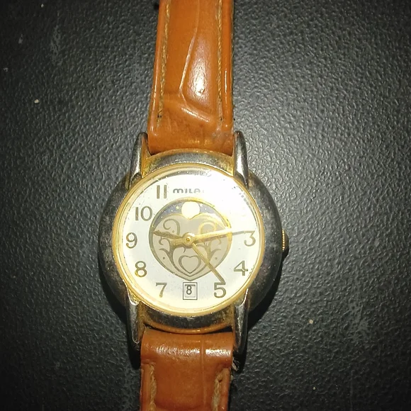 Vintage Milano Moon Phase Ladies Quartz Watch - Picture 5 of 7